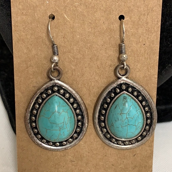 💐5/25 Southwest teardrop turquoise stone dangle